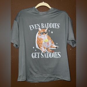 Women’s Gray Cat Graphic T-Shirt
